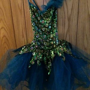 Girls tutu size small - med